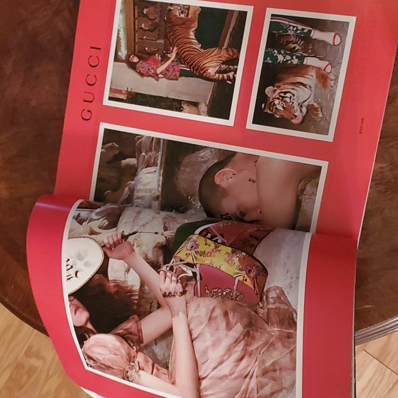 Bazaar magazine 150th anniversary collector's edition - Picture 8 of 16